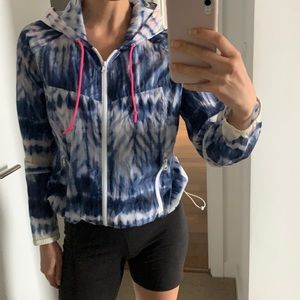 American eagle tie dye wins breaker sz small NWOT